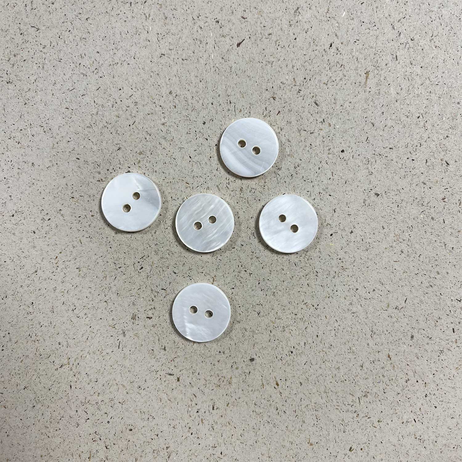 BOTONES MADRE PERLA BLANCO Set 5x