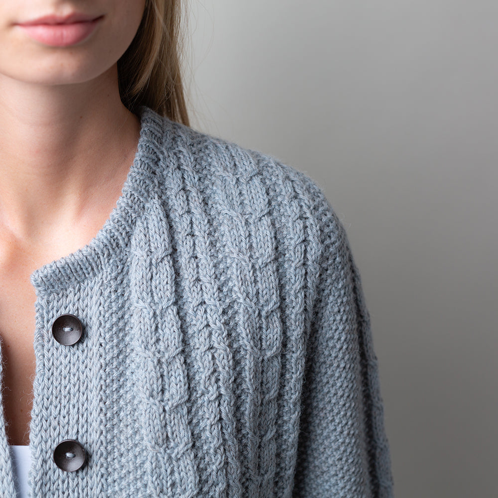 MODÈLE | MOSS TWIST CARDIGAN