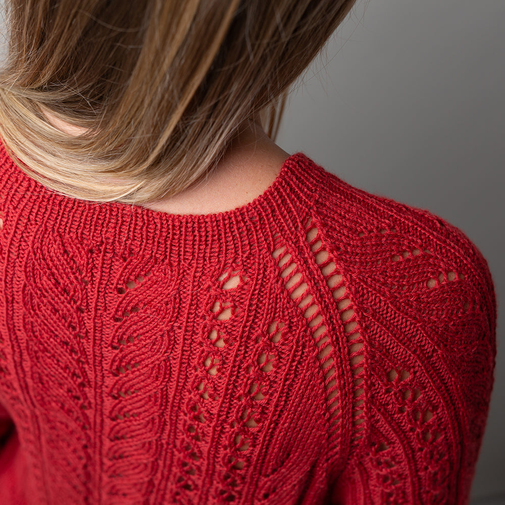 MODÈLE | LACE FLOW SWEATER