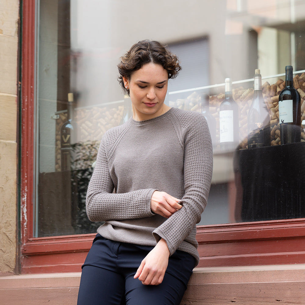 MODÈLE | INSIDE OUT SWEATER