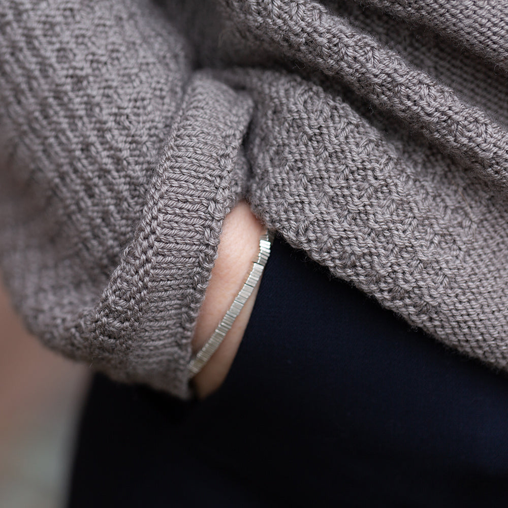 MODÈLE | INSIDE OUT SWEATER